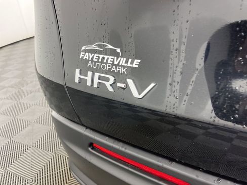 Certified 2024 Honda HR-V LX image 17