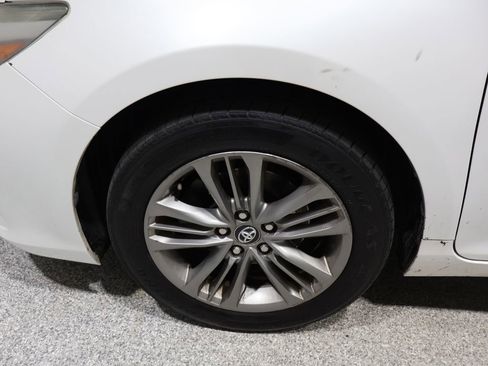 Used 2017 Toyota Camry SE image 8