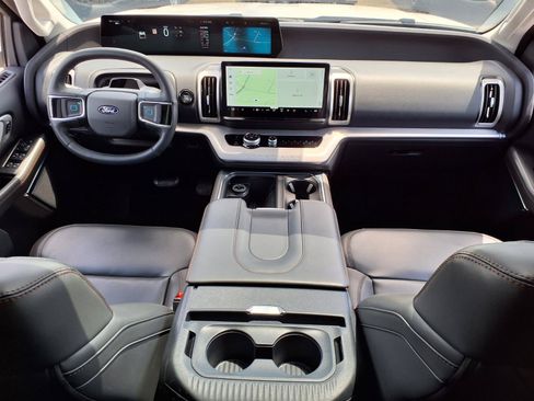 Certified 2025 Ford Expedition Active AWD/4WD image 14