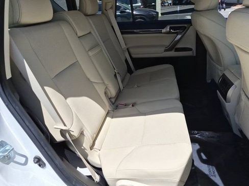 Used 2021 Lexus GX 460 Premium w/ Premium Package AWD/4WD image 33