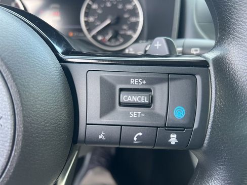 Used 2023 Nissan Rogue SV image 58