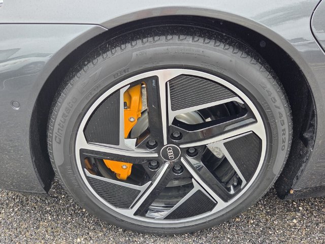 Used 2023 Audi RS e-tron GT w/ Carbon Performance Package AWD/4WD image 8