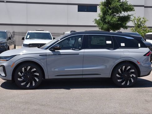 New 2026 Lincoln Nautilus Black Label w/ Jet Appearance Package AWD/4WD image 10