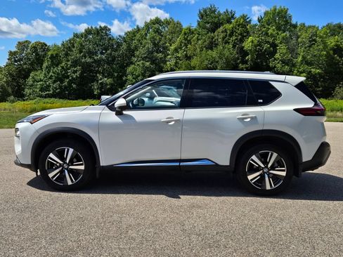 Used 2021 Nissan Rogue SL w/ Premium Package AWD/4WD image 2