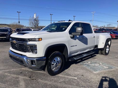 New 2026 Chevrolet Silverado 3500 LT w/ All Star Edition AWD/4WD image 8