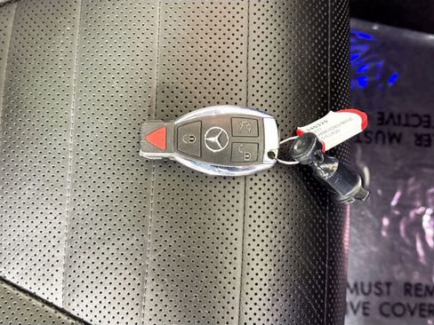 Used 2017 Mercedes-Benz S 550 4MATIC Sedan image 41