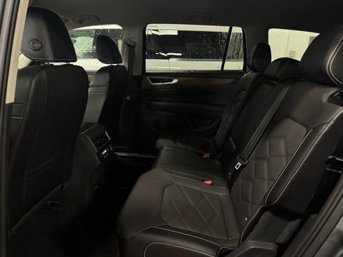 Used 2025 Volkswagen Atlas SE image 17