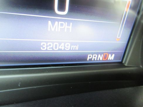 Used 2015 GMC Sierra 1500 SLT w/ SLT Crew Cab Value Package AWD/4WD image 31