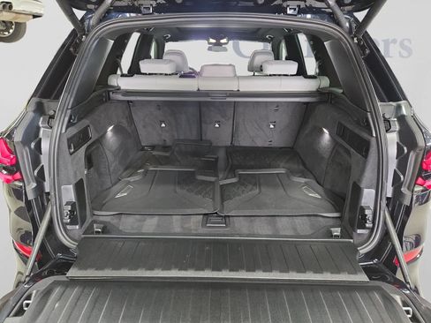Used 2025 BMW X5 xDrive40i w/ M Sport Package AWD/4WD image 4