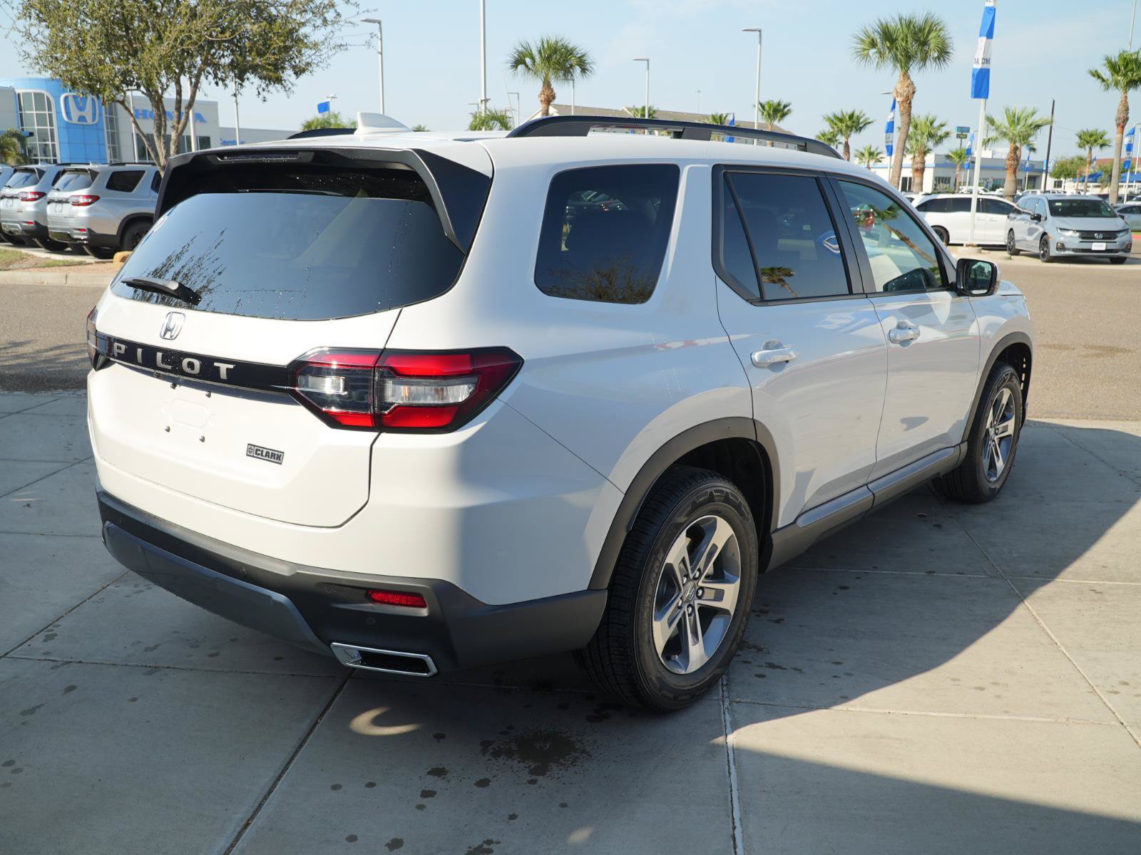Used 2026 Honda Pilot EX-L image 6
