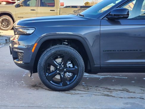 New 2025 Jeep Grand Cherokee L Limited w/ Luxury Tech Group II AWD/4WD image 10