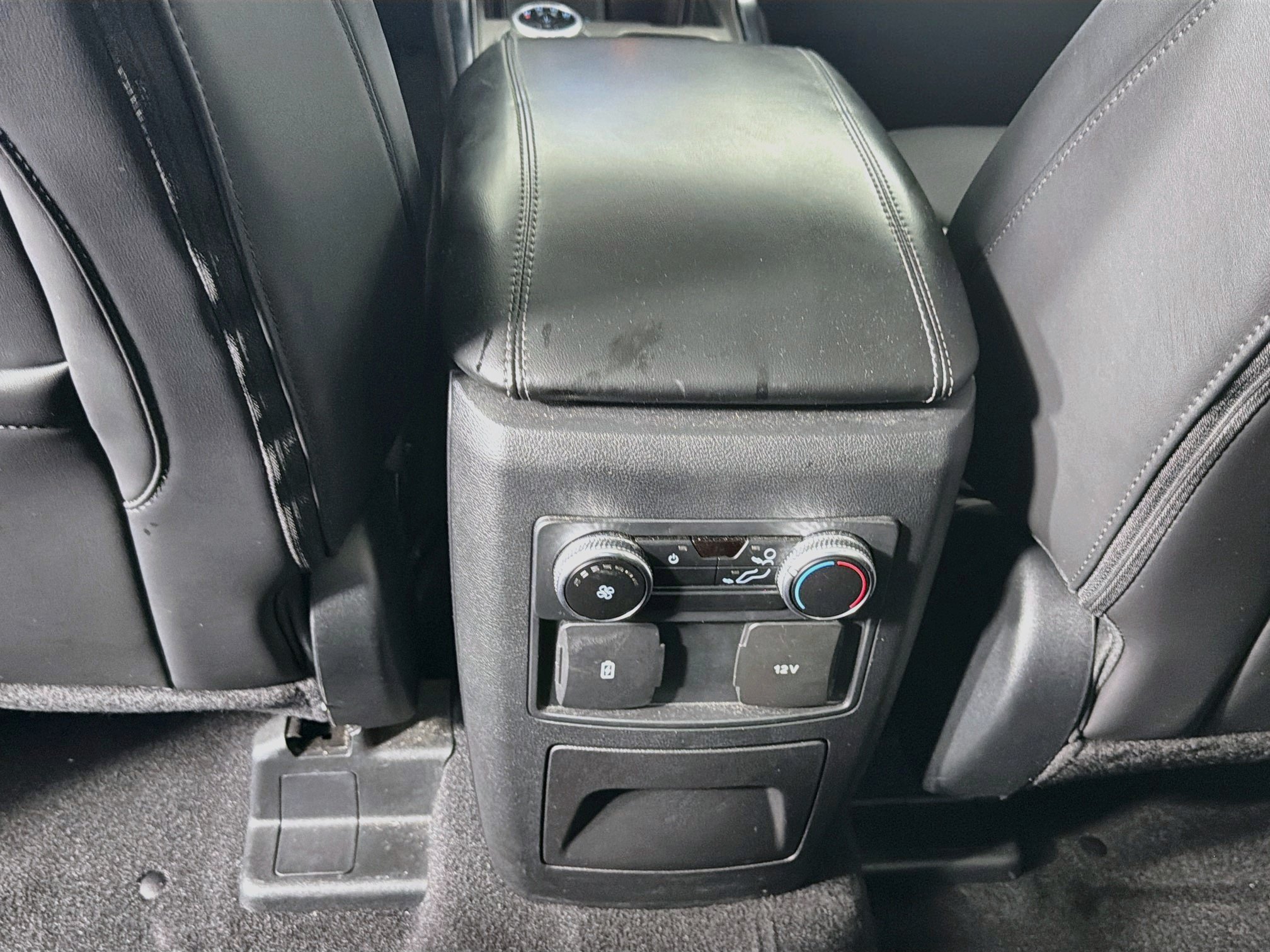 Used 2023 Ford Explorer XLT w/ Equipment Group 202A RWD image 29