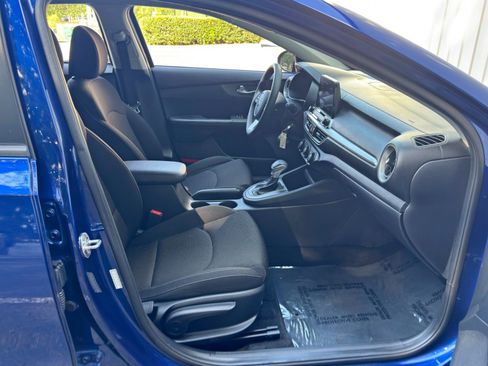 Used 2021 Kia Forte LXS FWD image 14