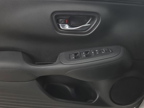 Used 2024 Honda HR-V LX image 34