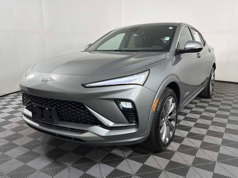 Used 2024 Buick Envista Avenir image 3