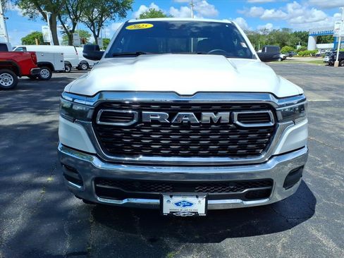 Used 2025 RAM 1500 Big Horn AWD/4WD image 2