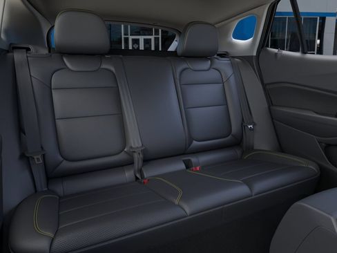 New 2026 Chevrolet Trax ACTIV w/ Sunroof Package FWD image 17