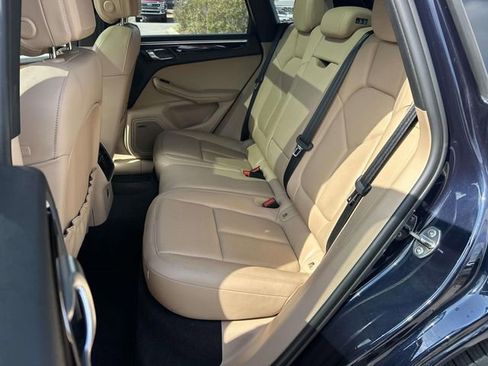 Used 2021 Porsche Macan Base image 21