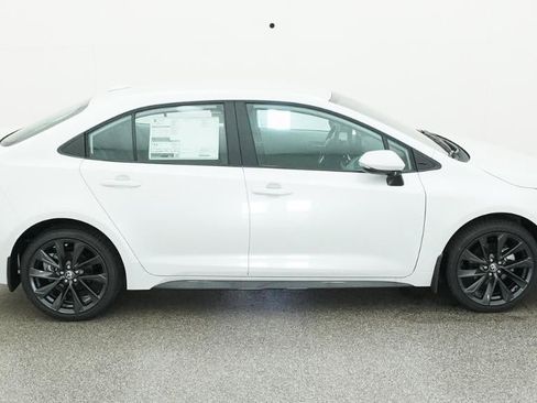 New 2026 Toyota Corolla SE FWD image 21
