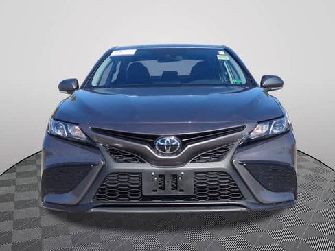 Used 2024 Toyota Camry SE image 5