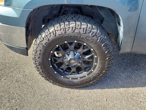 Used 2010 GMC Sierra 1500 SLE AWD/4WD image 30
