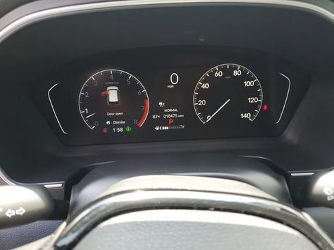 Used 2025 Honda Pilot Touring image 29
