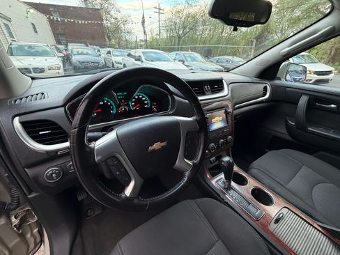 Used 2014 Chevrolet Traverse LT FWD image 20