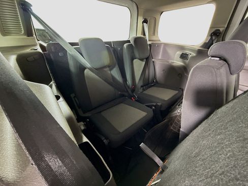Used 2019 Ford Transit Connect XL image 38