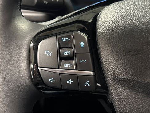 Used 2025 Ford Escape Platinum image 24