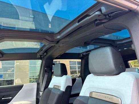Used 2024 GMC Hummer EV 3X AWD/4WD image 7