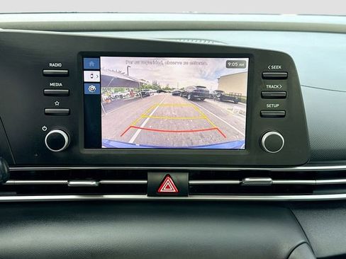 Used 2024 Hyundai Elantra SE FWD image 13