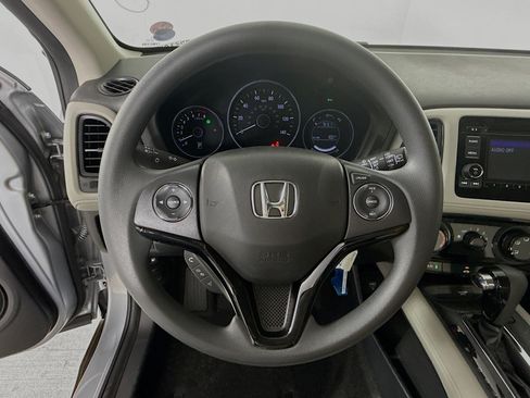 Used 2022 Honda HR-V LX image 11