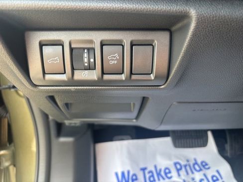 Used 2025 Subaru Outback Premium AWD/4WD image 22