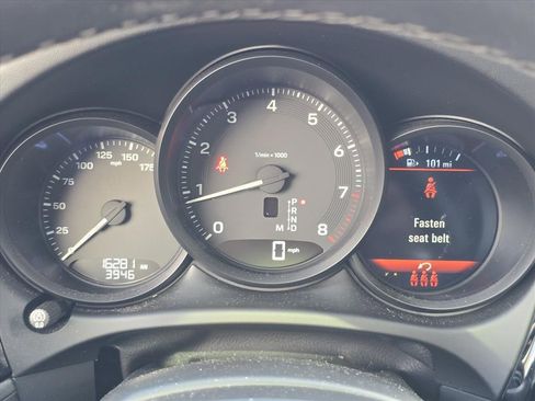 Used 2023 Porsche Macan Turbo image 18