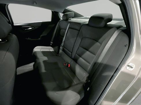 Used 2022 Chevrolet Malibu LT FWD image 21