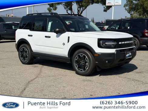 New 2026 Ford Bronco Sport Outer Banks w/ Outer Banks Tech Package+ AWD/4WD image 1