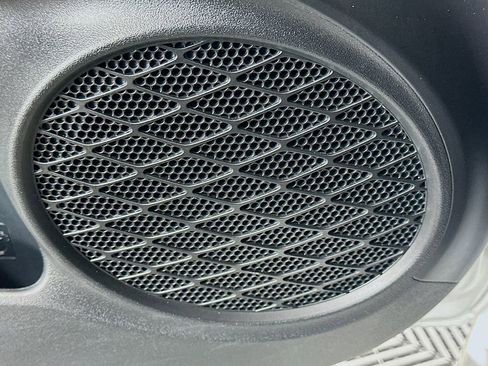 Certified 2022 Toyota Prius image 18