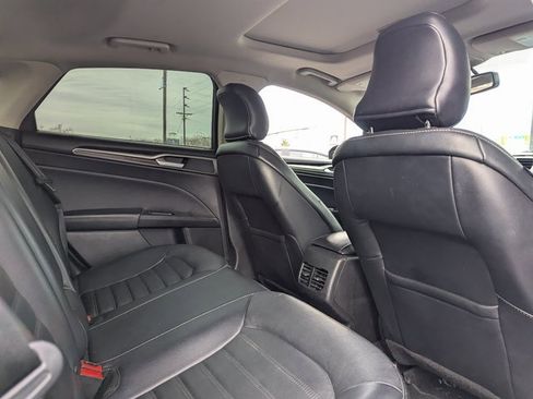 Used 2017 Ford Fusion SE image 31