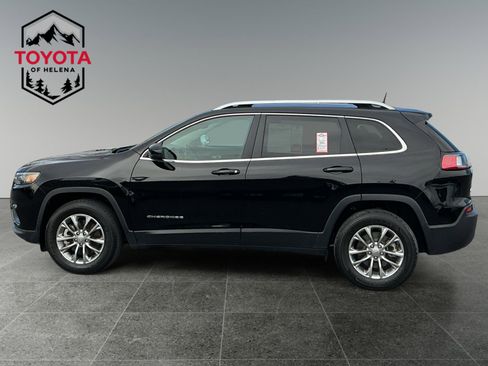 Used 2021 Jeep Cherokee Latitude Lux w/ Comfort/Convenience Group image 2