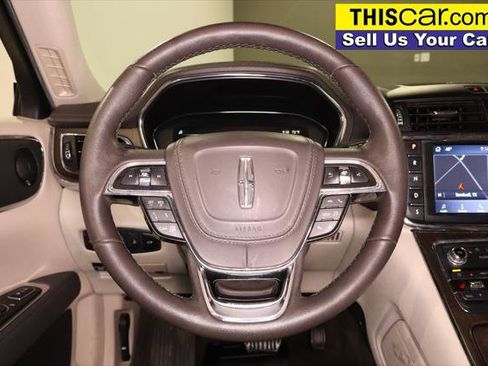 Used 2020 Lincoln Continental w/ Premium Package image 16