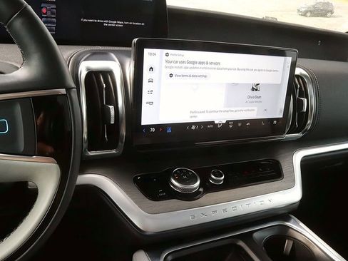 Used 2025 Ford Expedition Max Platinum w/ Driver's Package image 28