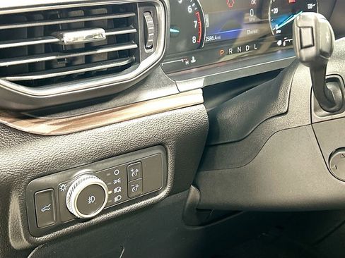 Used 2022 Ford Explorer Limited w/ Equipment Group 301A image 10