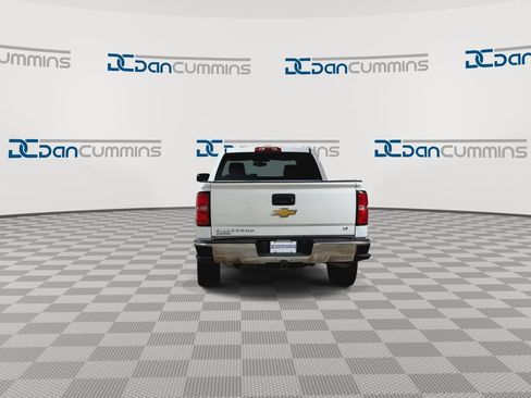 Used 2018 Chevrolet Silverado 1500 LT w/ Trailering Package AWD/4WD image 7
