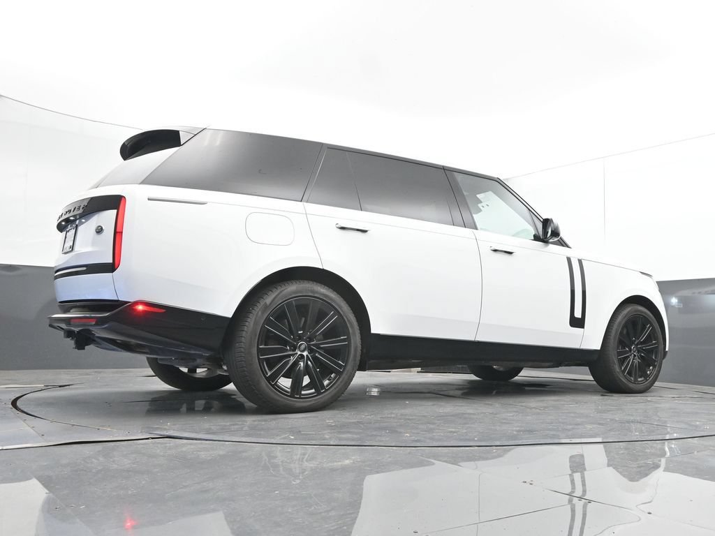 Used 2023 Land Rover Range Rover Long Wheelbase SE AWD/4WD image 45