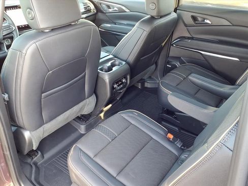 New 2026 Chevrolet Traverse High Country w/ LPO, Floor Liner Package image 9