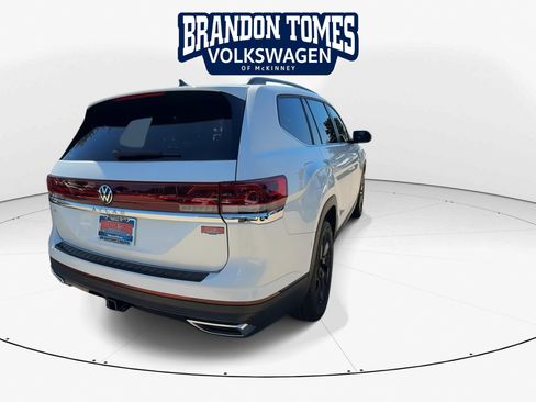 Used 2026 Volkswagen Atlas SE FWD image 8
