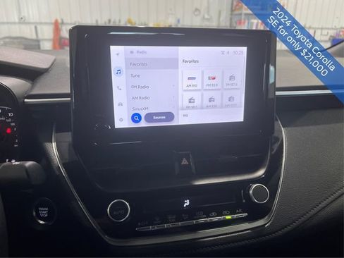 Used 2024 Toyota Corolla SE image 12