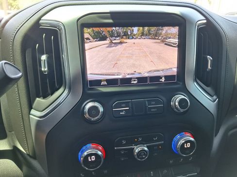 Used 2022 GMC Sierra 1500 SLT RWD image 18