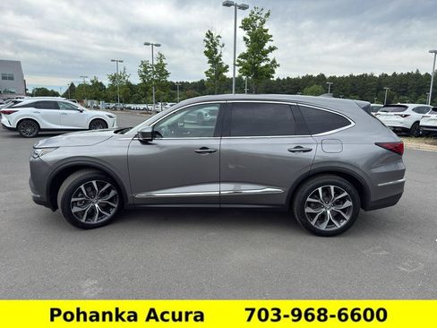 Used 2023 Acura MDX SH-AWD w/ Technology Package image 4