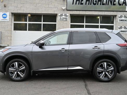 Used 2023 Nissan Rogue SL w/ SL Premium Package image 6